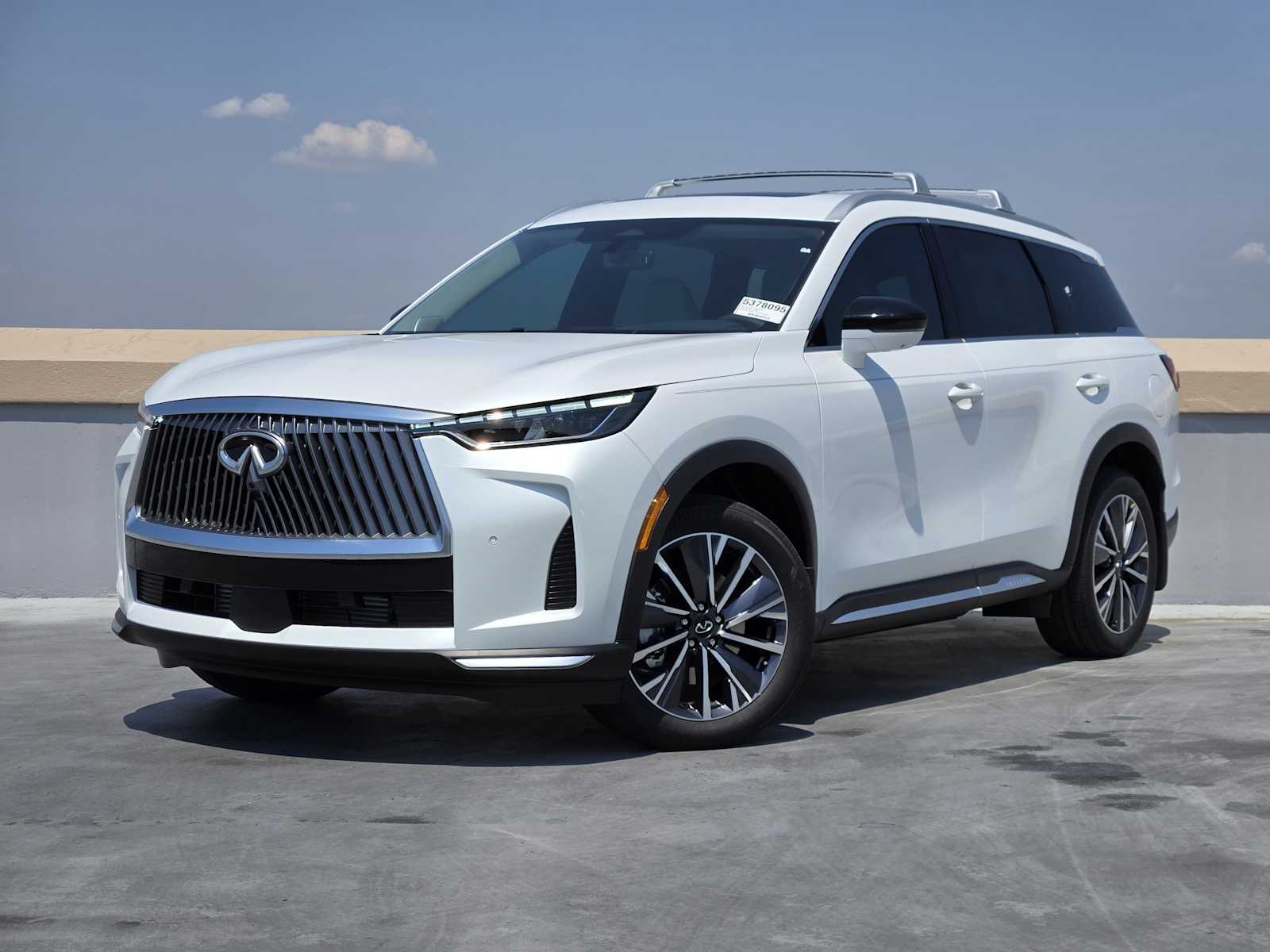 2026 INFINITI QX60 LUXE's photo