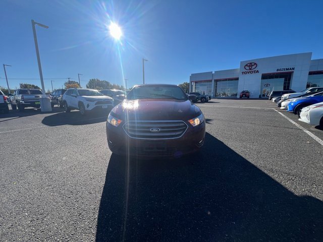 2015 Ford Taurus SEL photo 2