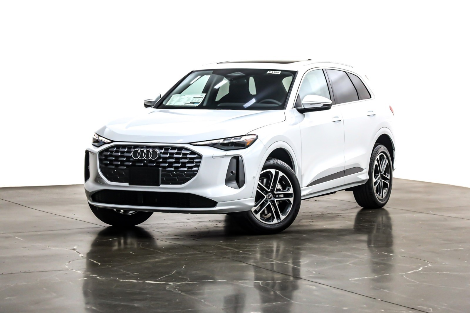 2025 Audi New Q5 Premium Plus's photo