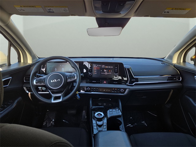 2023 Kia Sportage Hybrid LX photo 2