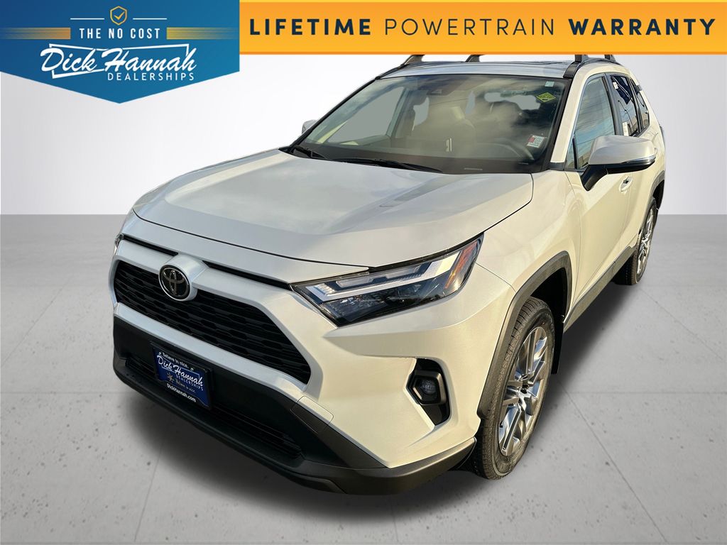 2025 Toyota RAV4 XLE Premium's photo