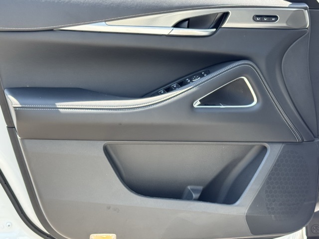 2026 Infiniti QX60 Luxe photo 5