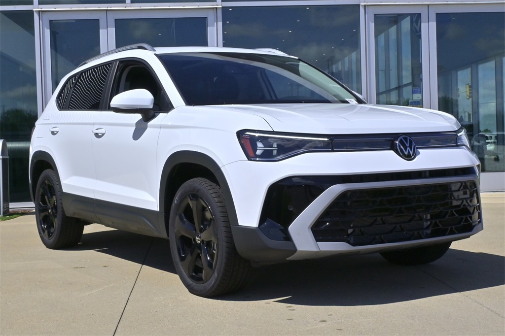 2025 Volkswagen Taos SEL's photo