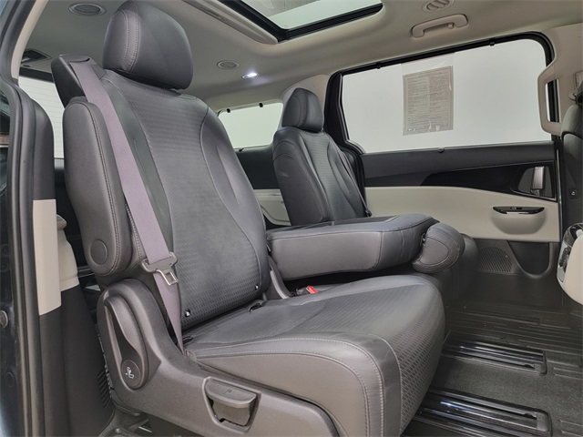 2024 Kia Carnival SX Prestige photo 15