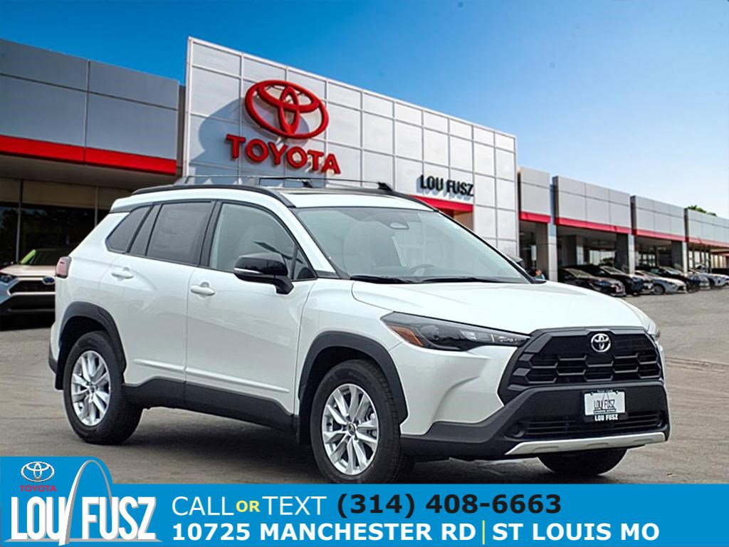 2026 Toyota Corolla Cross LE's photo