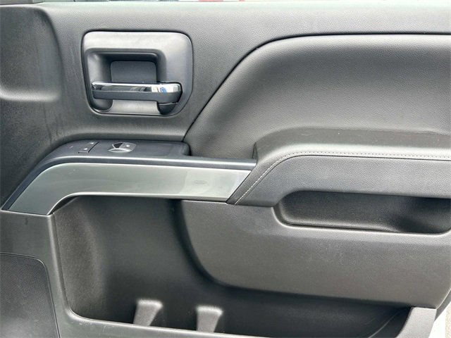 2018 Chevrolet Silverado 1500 LT photo 19