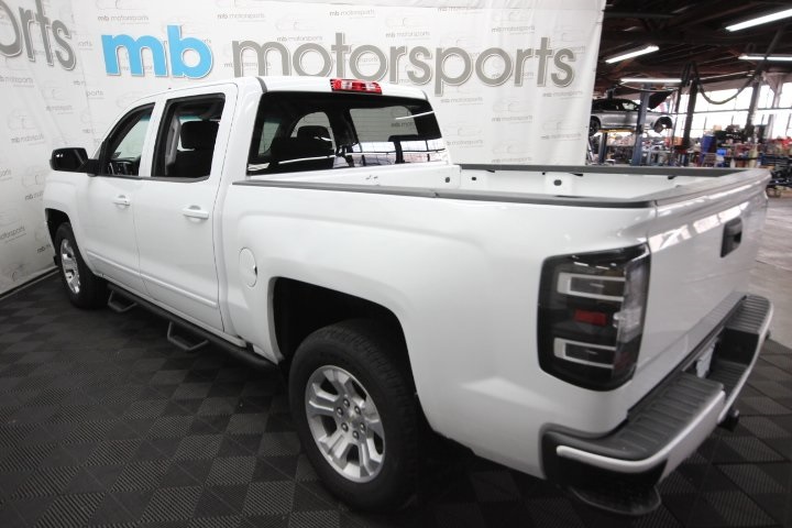 2017 Chevrolet Silverado 1500 LT photo 4