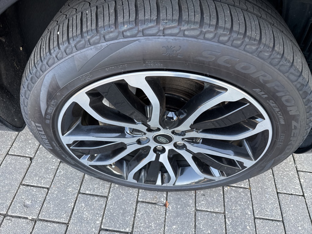 2021 Land Rover Range Rover Sport HSE Silver Edition photo 11