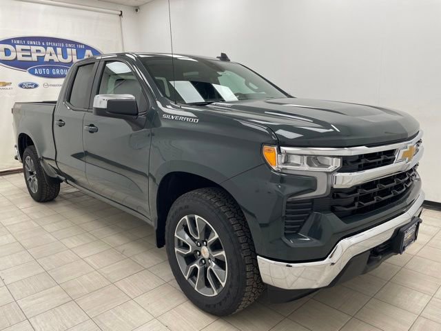 2026 Chevrolet Silverado LT's photo