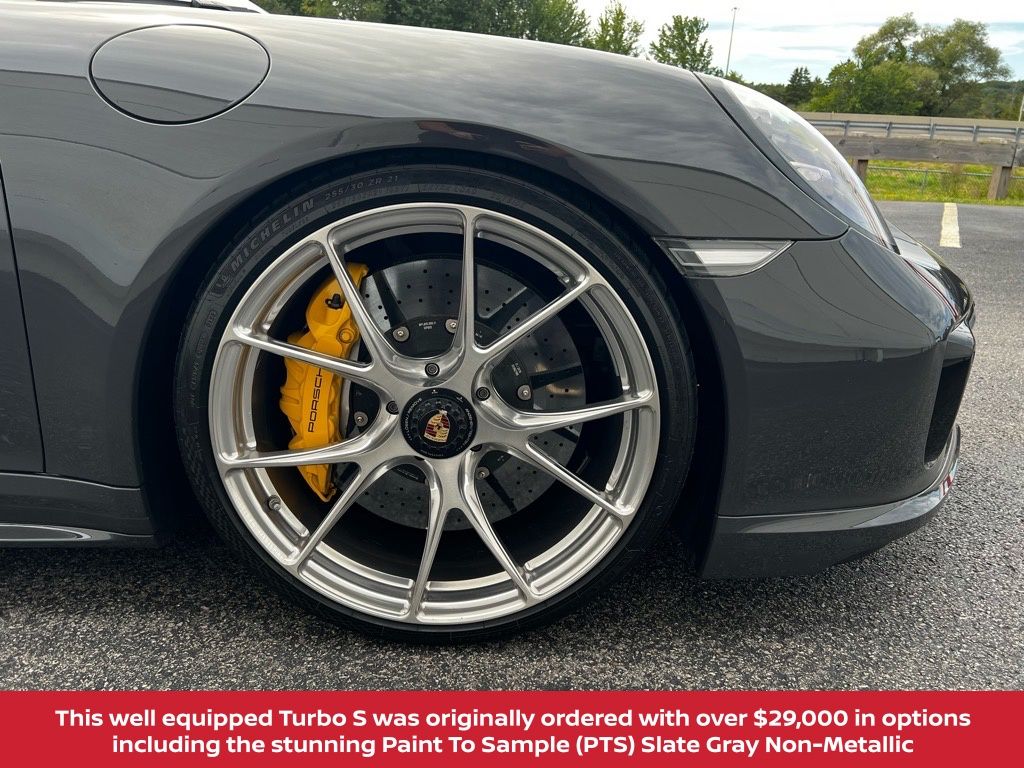 2019 Porsche 911 Turbo S photo 4