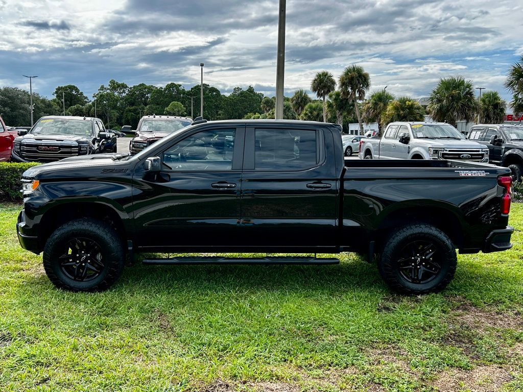2024 Chevrolet Silverado 1500 LT Trail Boss photo 3