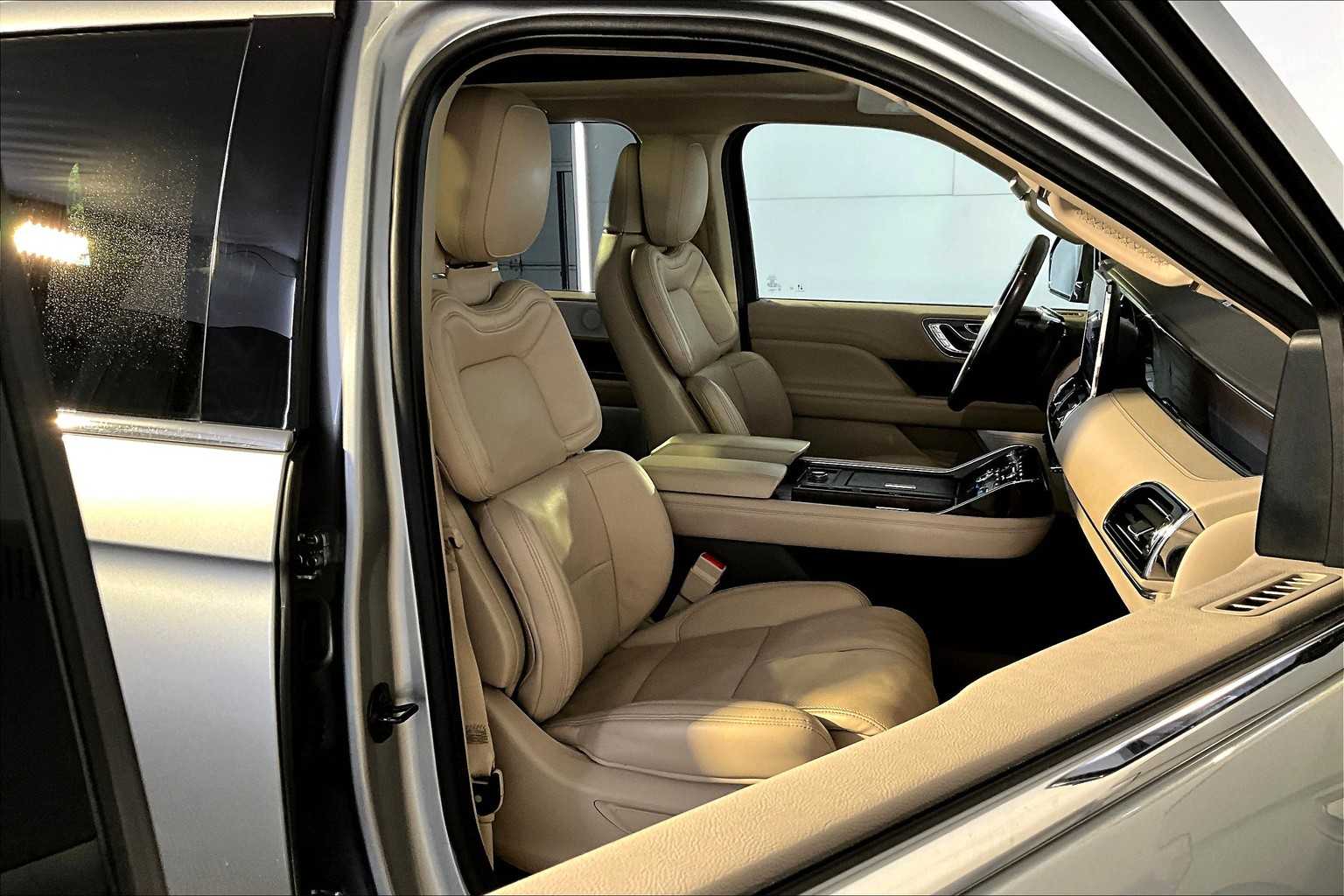 2020 Lincoln Navigator Reserve photo 7