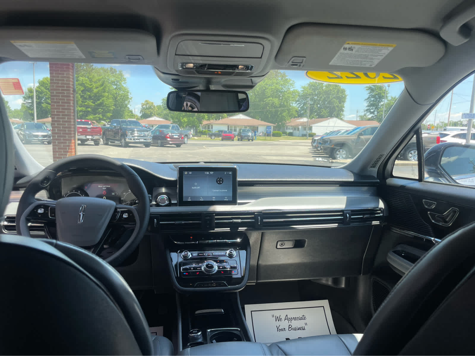 2022 Lincoln Corsair Standard photo 14