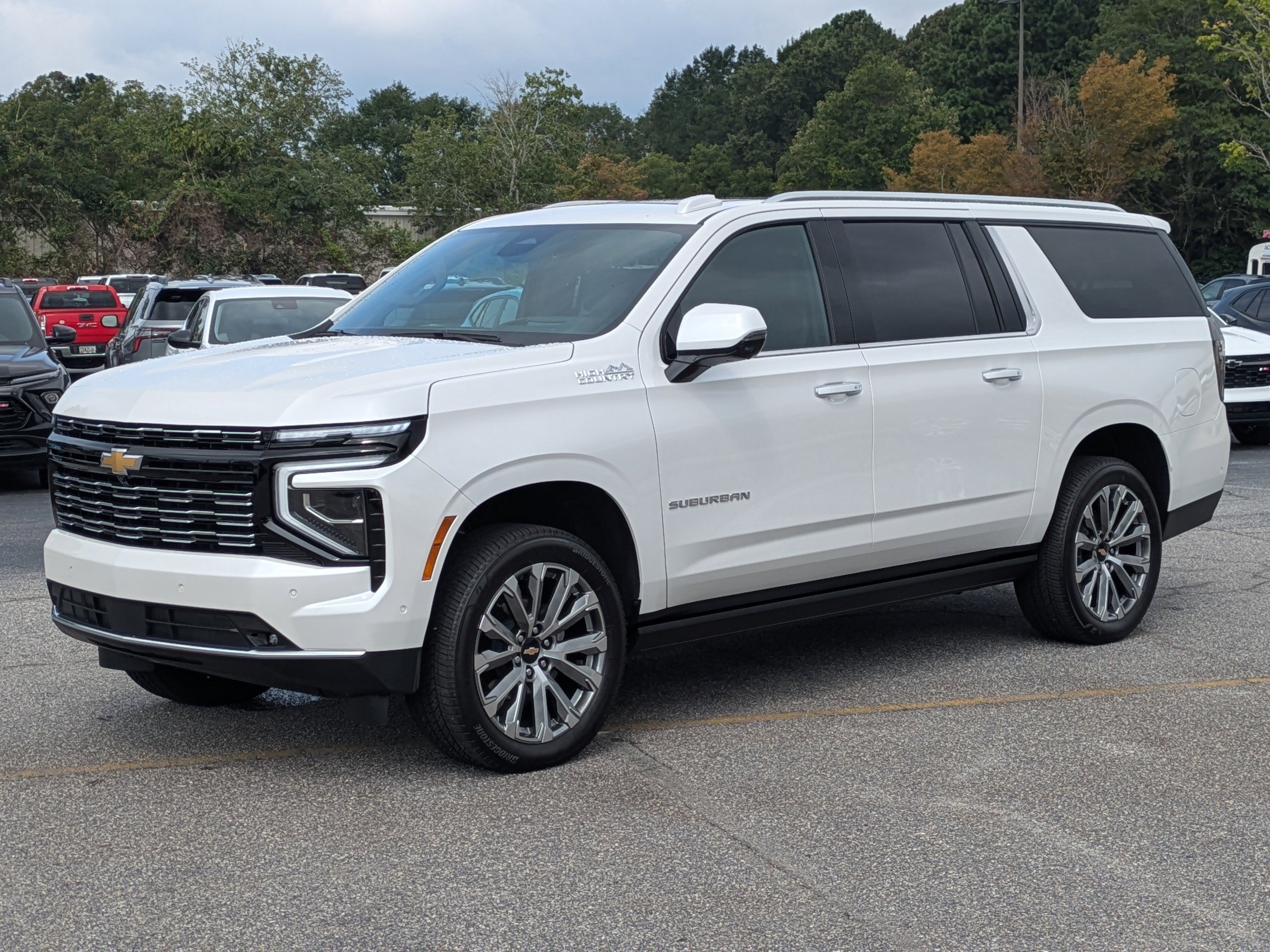 2025 Chevrolet Suburban High Country photo 7