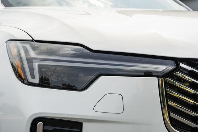 2026 Volvo XC90 T8 Plus photo 9