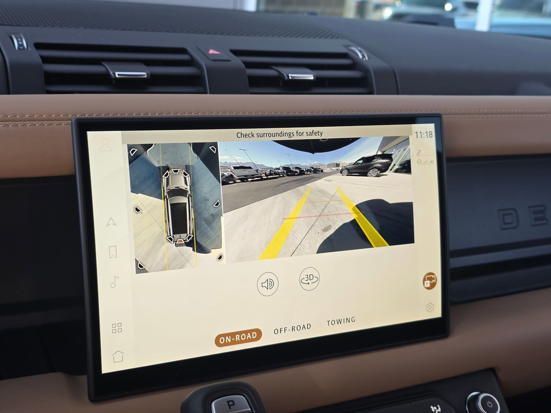 2025 Land Rover Defender S photo 4