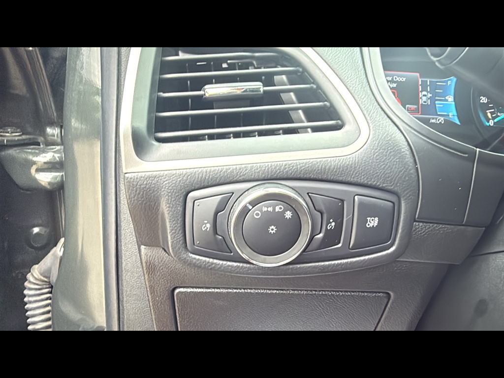 2023 Ford Edge SEL photo 9