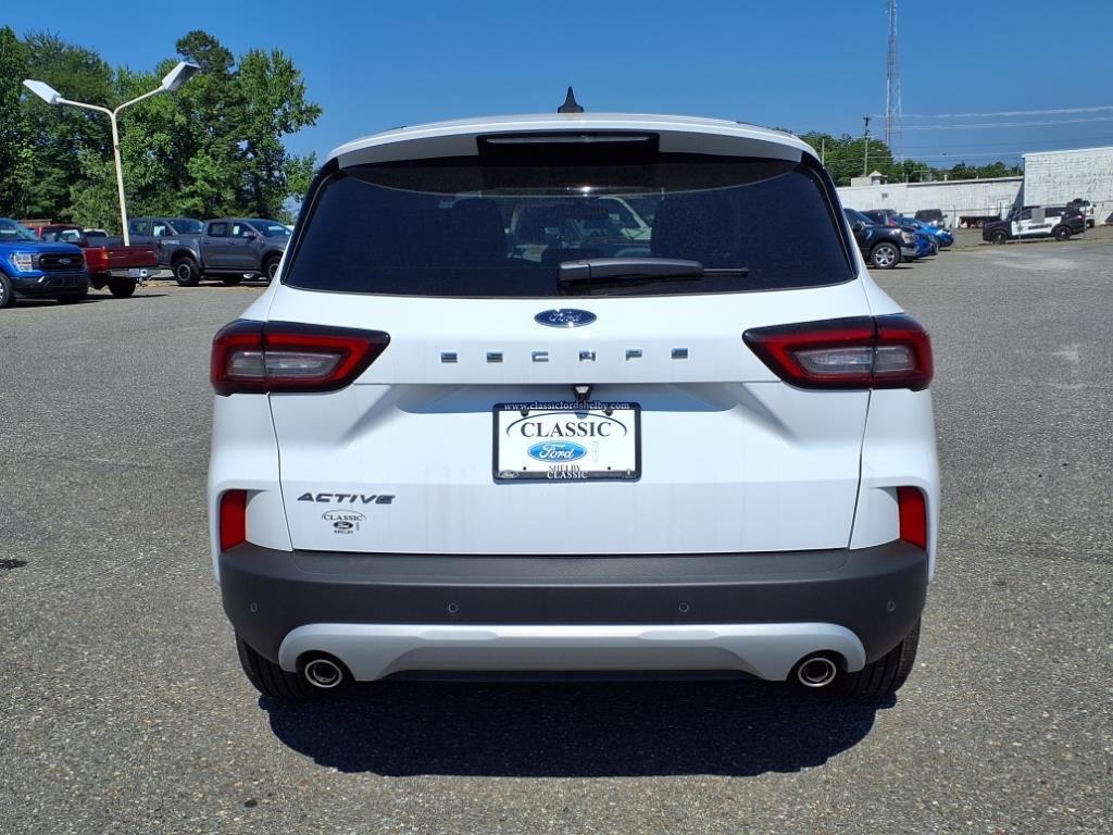 2025 Ford Escape Active photo 17