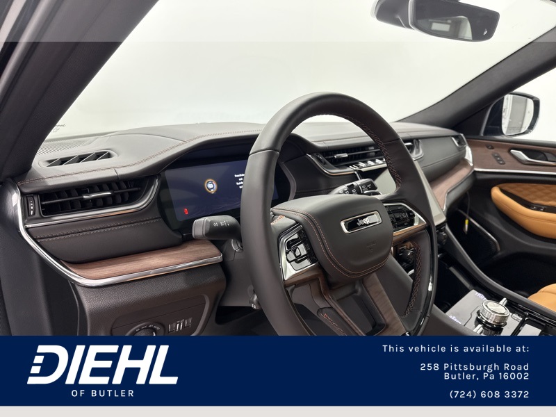 2025 Jeep Grand Cherokee Summit photo 16