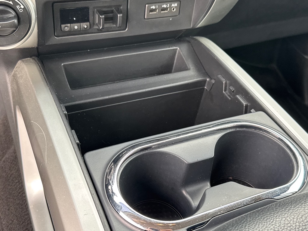 2019 Nissan Titan PRO-4X Crew Cab photo 21