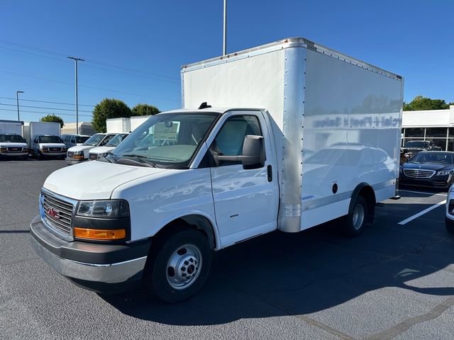 2024 Gmc Savana Cutaway 3500 photo 2