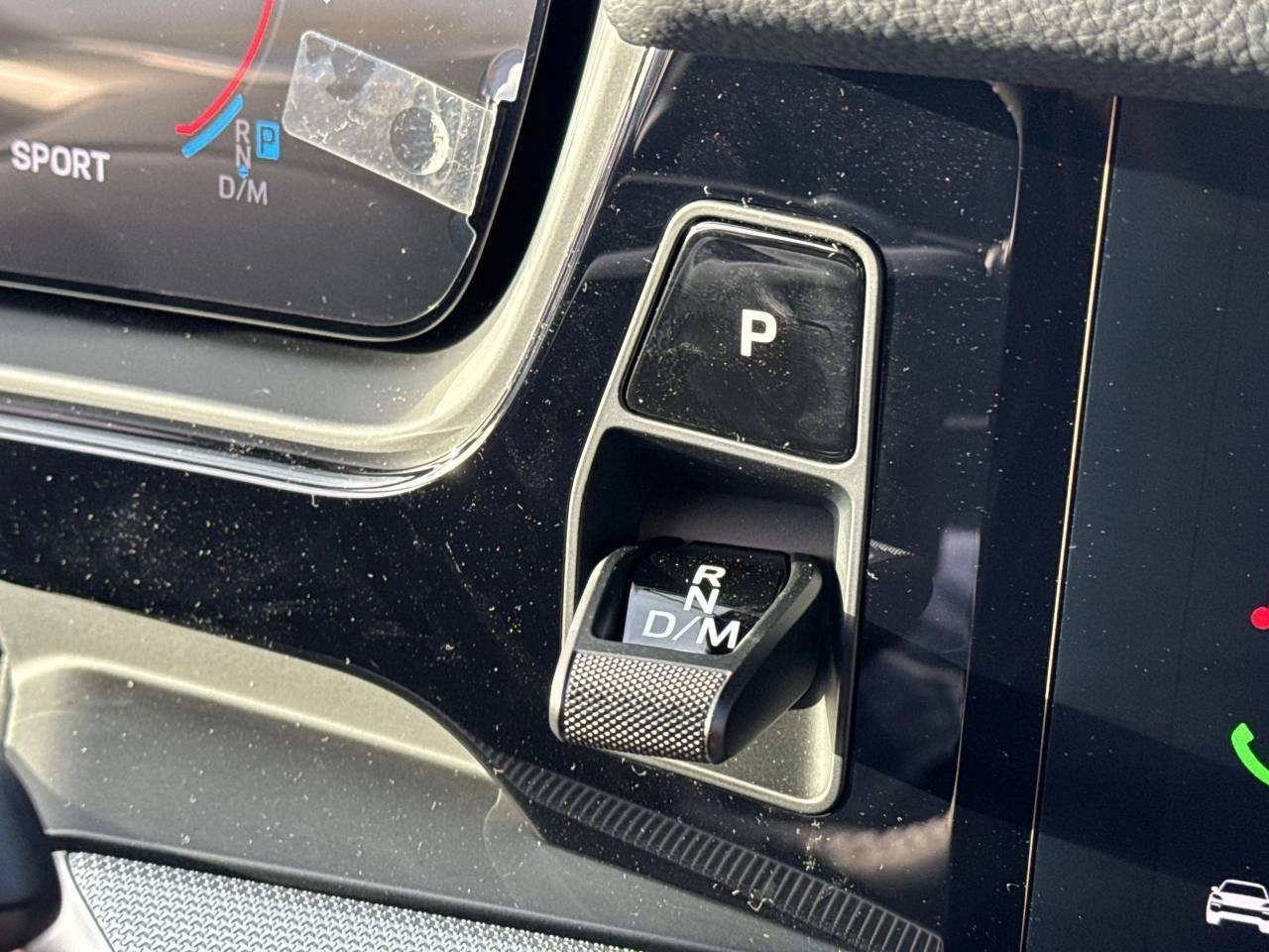 2025 Porsche Cayenne Base photo 13