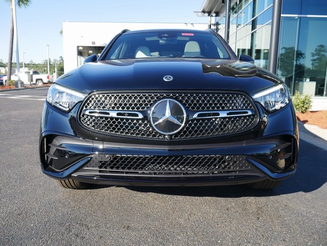 2026 Mercedes Benz GLC 300 4MATIC photo 2