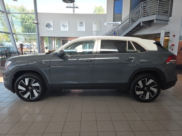 2025 Volkswagen Atlas Cross Sport SE Technology photo 5