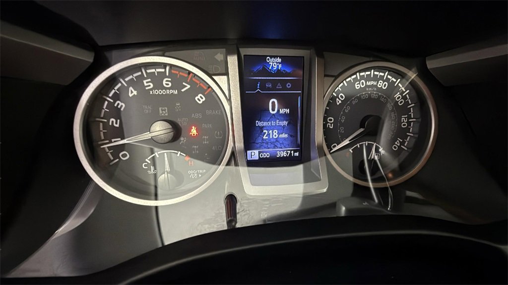 2020 Toyota Tacoma SR5 photo 16