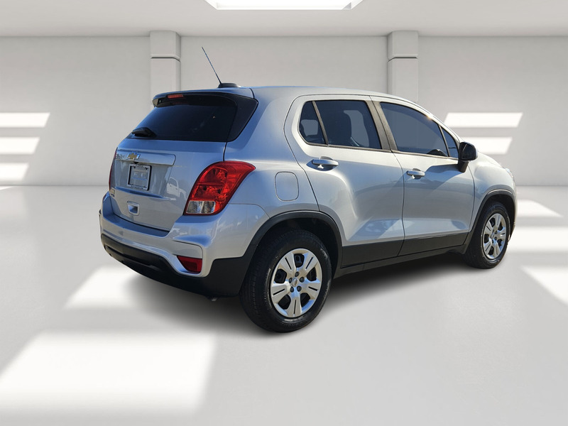 2018 Chevrolet Trax LS photo 4