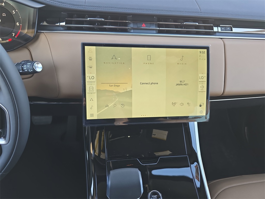 2025 Land Rover Range Rover Sport SE photo 19