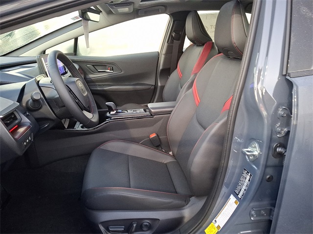 2025 Toyota Prius Plug-in XSE photo 8