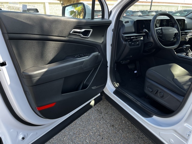 2026 Kia Sportage LX photo 11