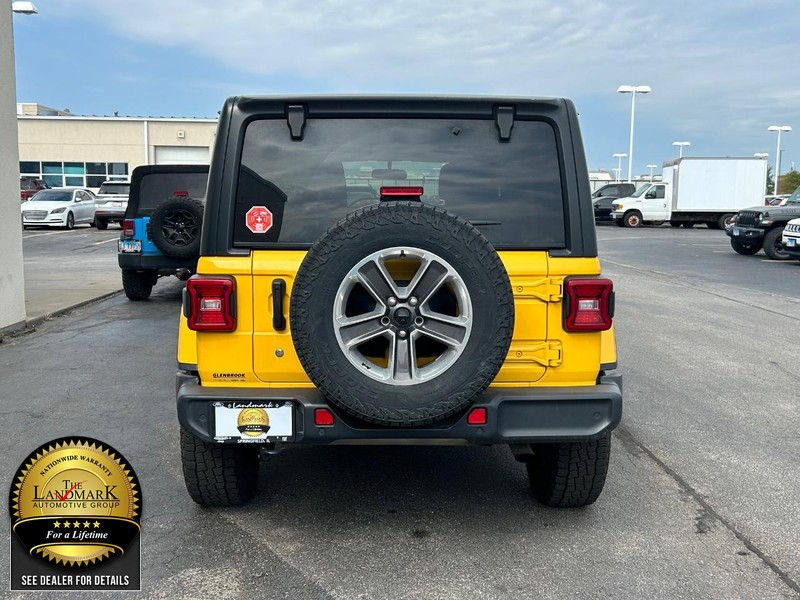 2019 Jeep Wrangler Unlimited Sahara photo 6