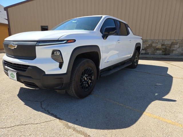 2024 Chevrolet Silverado EV Work Truck's photo