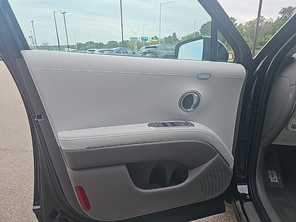 2026 Hyundai Palisade Limited photo 10