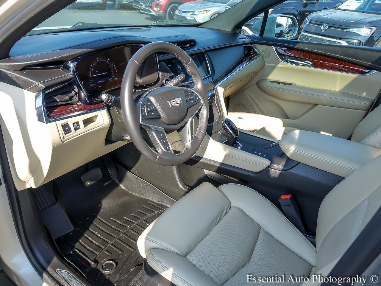 2017 CADILLAC XT5 - Image 12