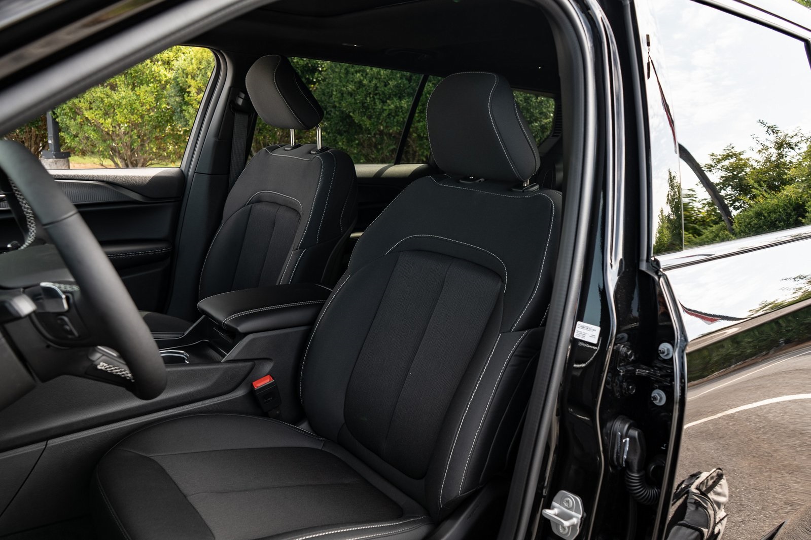 2025 Jeep Grand Cherokee Laredo Altitude photo 14