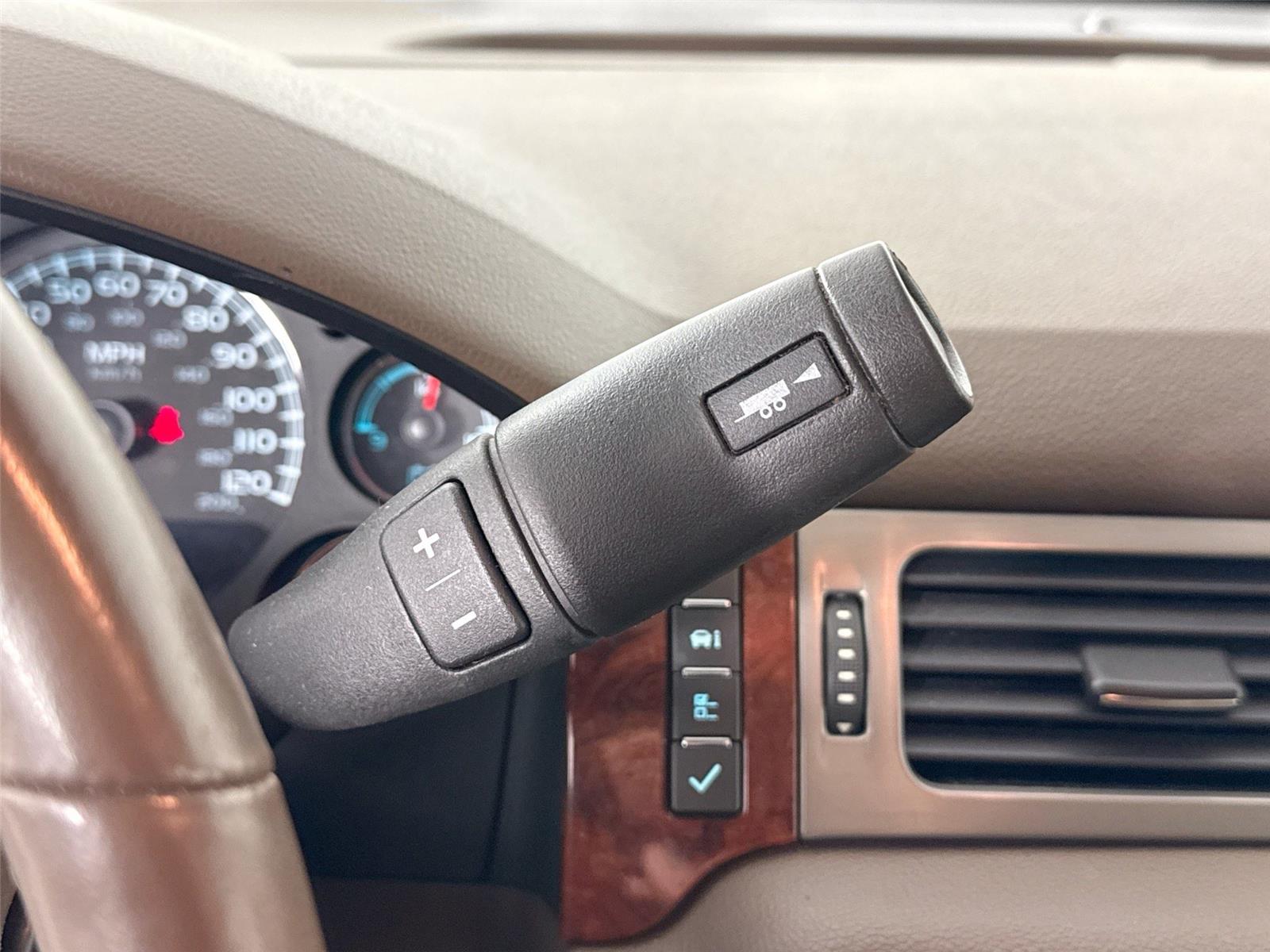 2013 Chevrolet Tahoe LT photo 22
