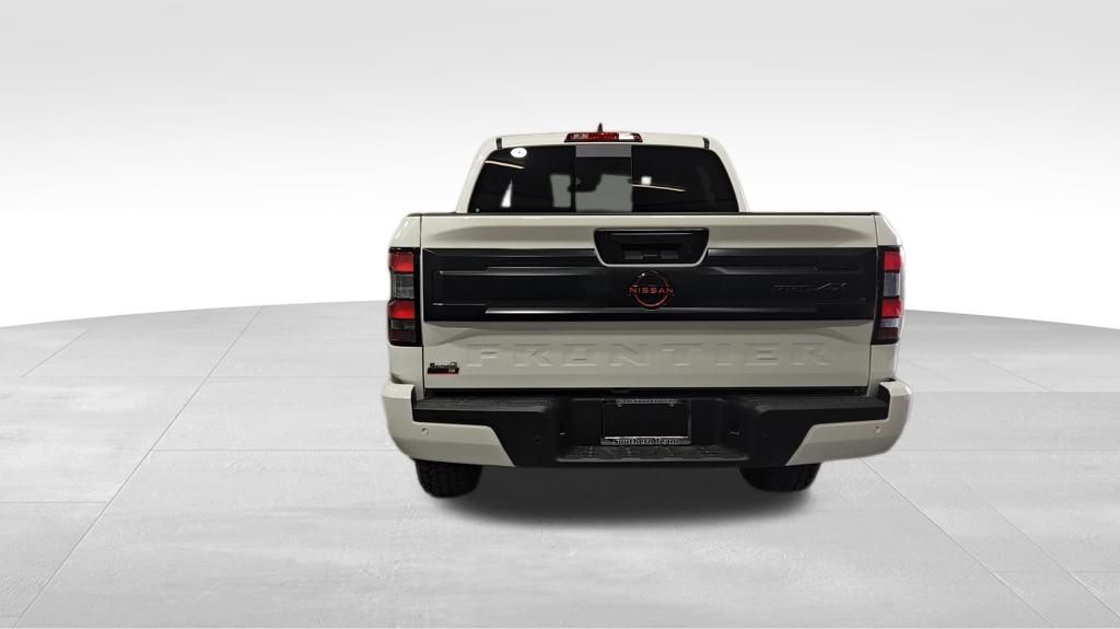 2025 Nissan Frontier PRO-4X photo 4