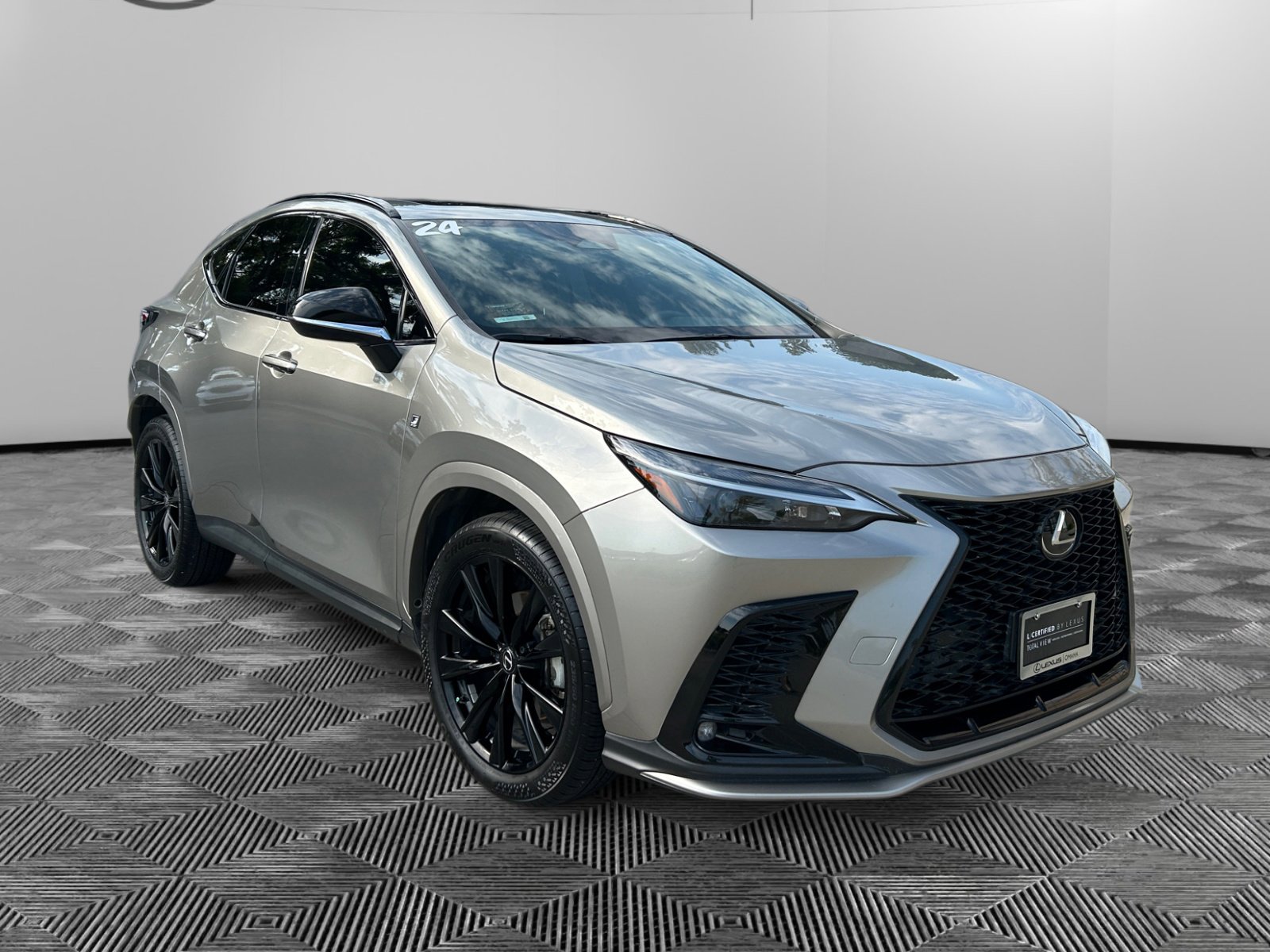 2024 Lexus NX 350's photo