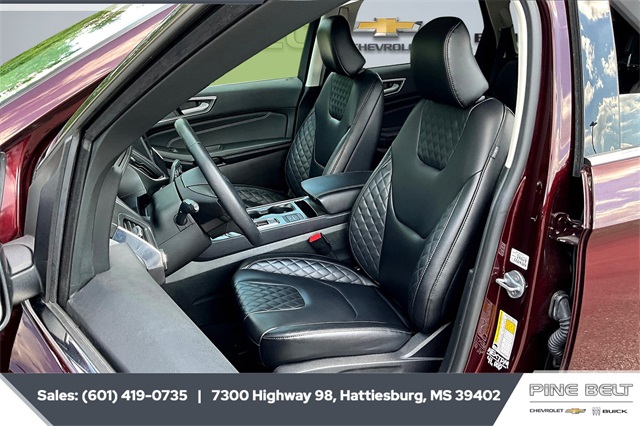 2024 Ford Edge Titanium photo 18