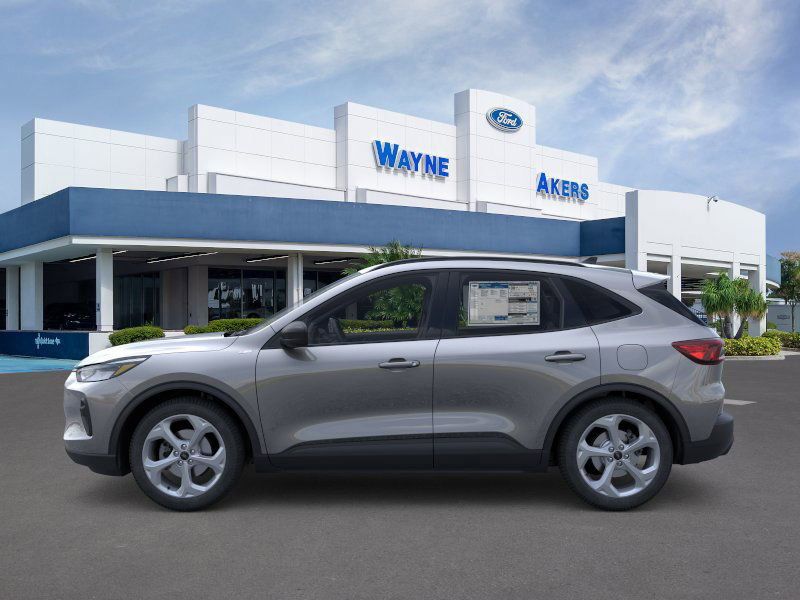 2026 Ford Escape ST-Line photo 2
