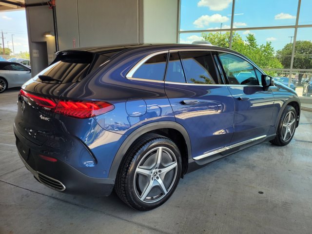 2023 Mercedes Benz EQE-Class SUV photo 3