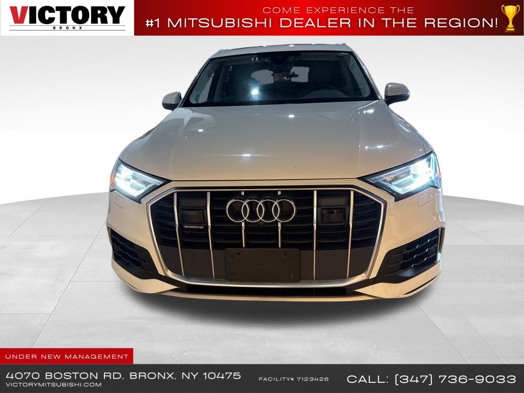 2023 Audi Q7 55 Premium Plus photo 2