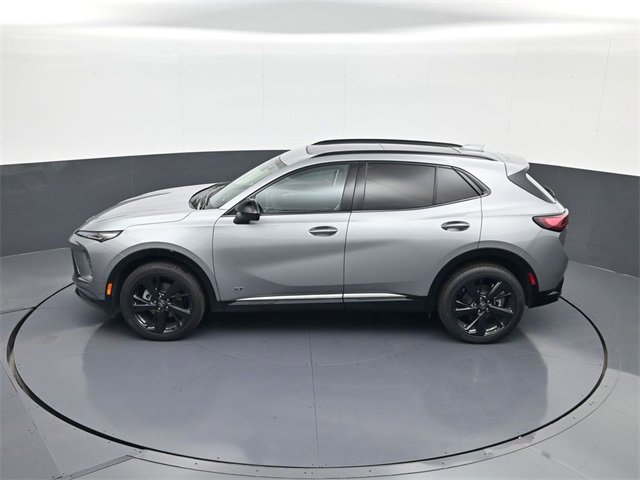 2025 Buick Envision Sport Touring photo 17