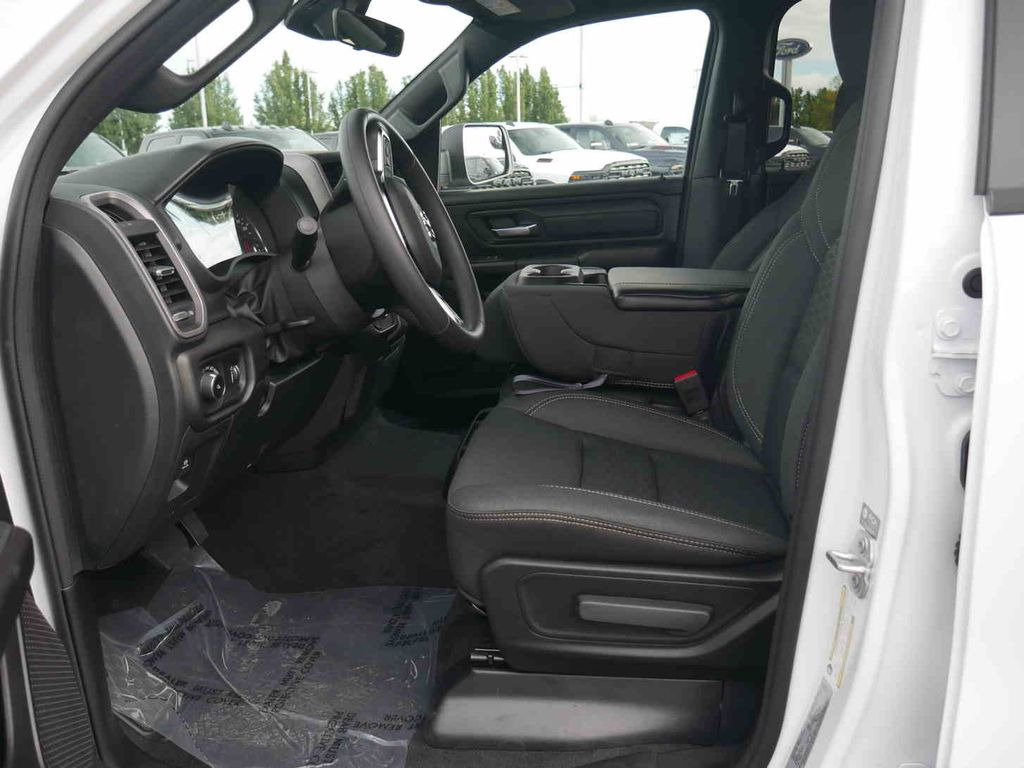 2026 Ram 1500 Tradesman photo 28
