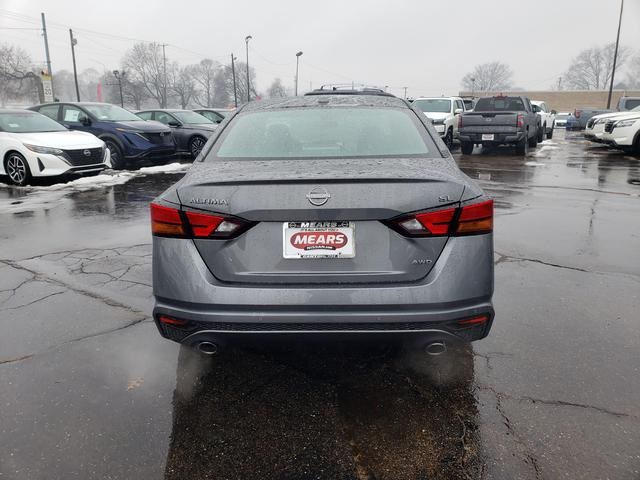2025 Nissan Altima 2.5 SL photo 4