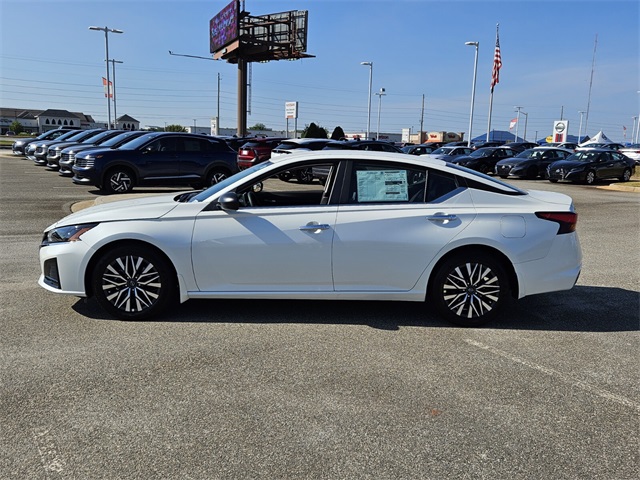 2025 Nissan Altima 2.5 SV photo 4