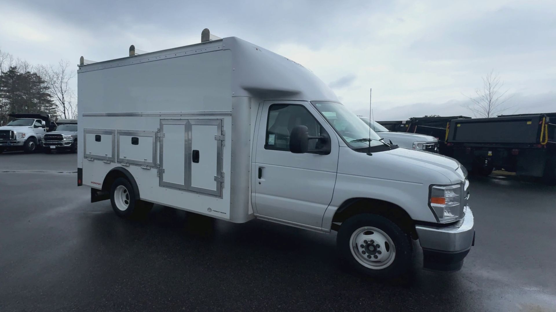 2026 Ford E-350 Base photo 13